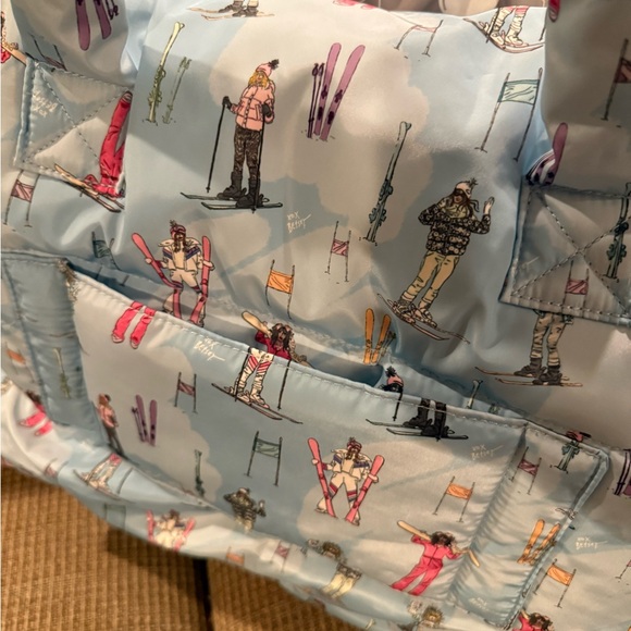 Betsey Johnson ski tote purse with neck pillow (new with tag) - Picture 6 of 6